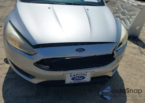 2016 Ford Focus Se z USA, uszkodzony, nr VIN 1FADP3F25GL341058